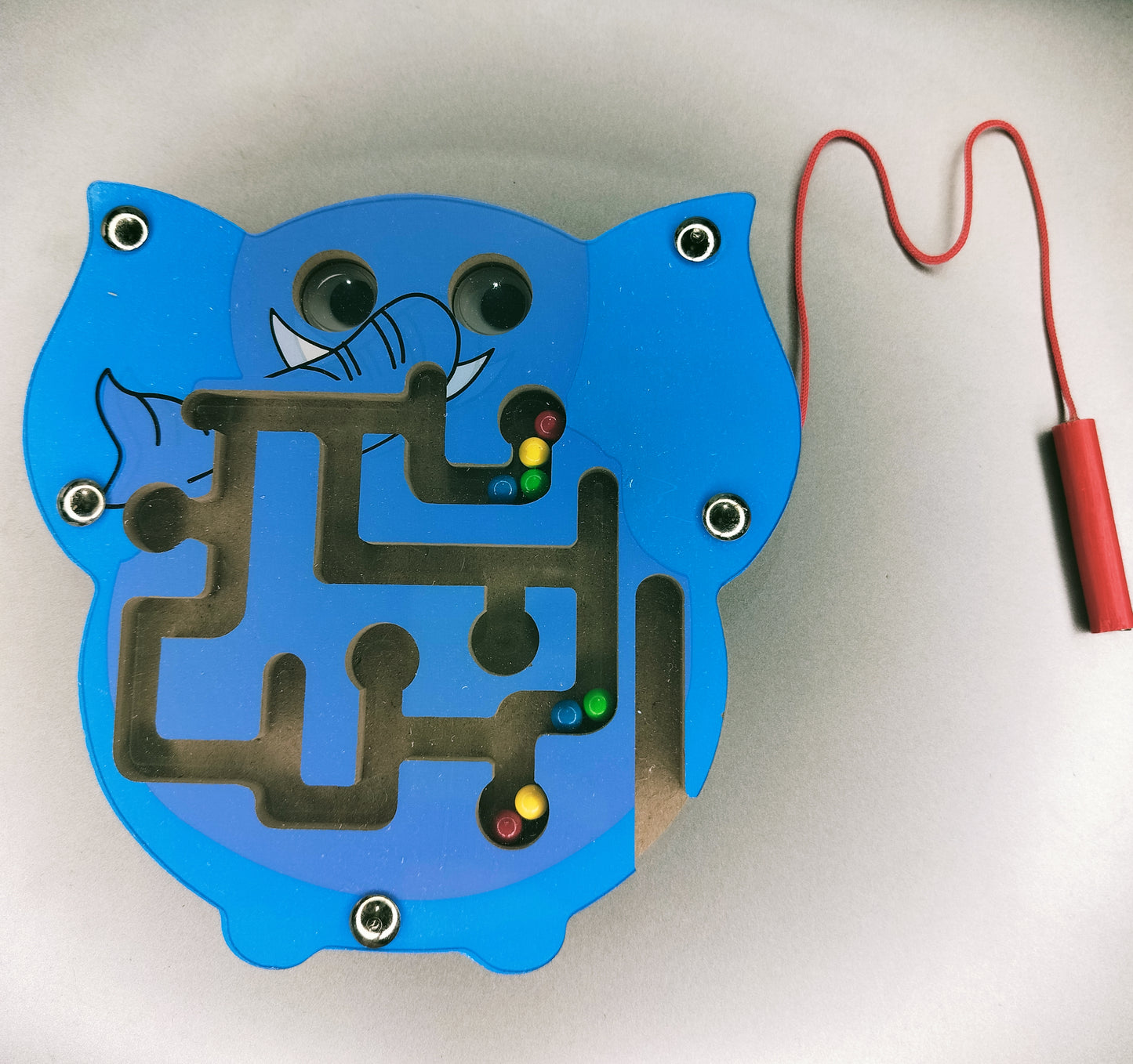 Magnetic Pen Driving Bead Maze